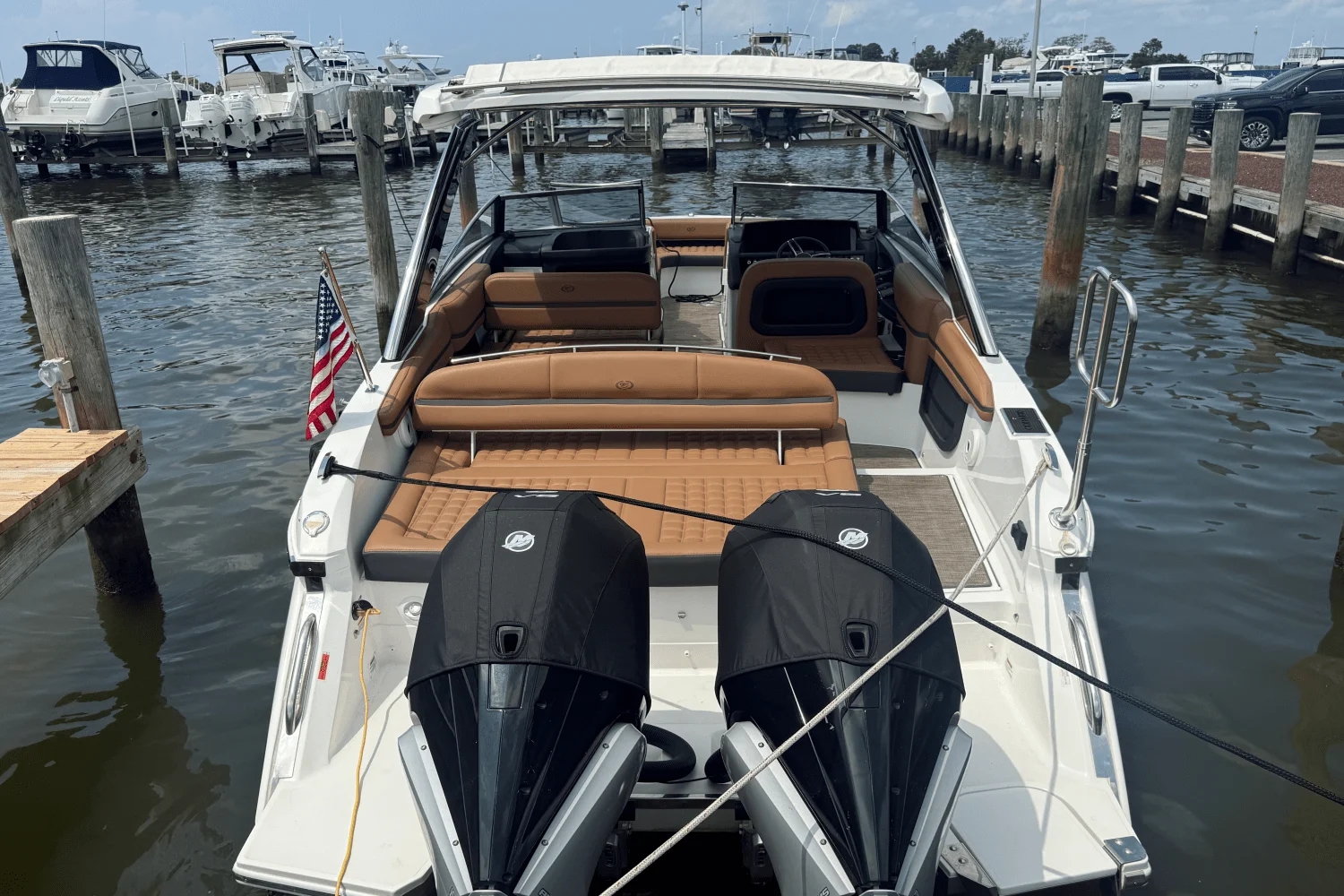 2023 Cobalt 30SC Outboard Image Thumbnail #11