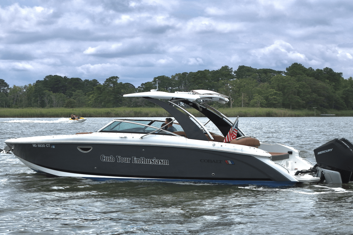 2023 Cobalt 30SC Outboard Image Thumbnail #2