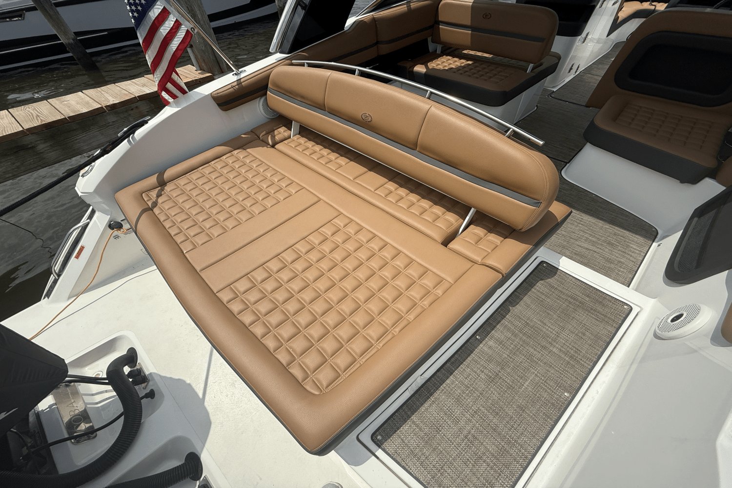 2023 Cobalt 30SC Outboard Image Thumbnail #12