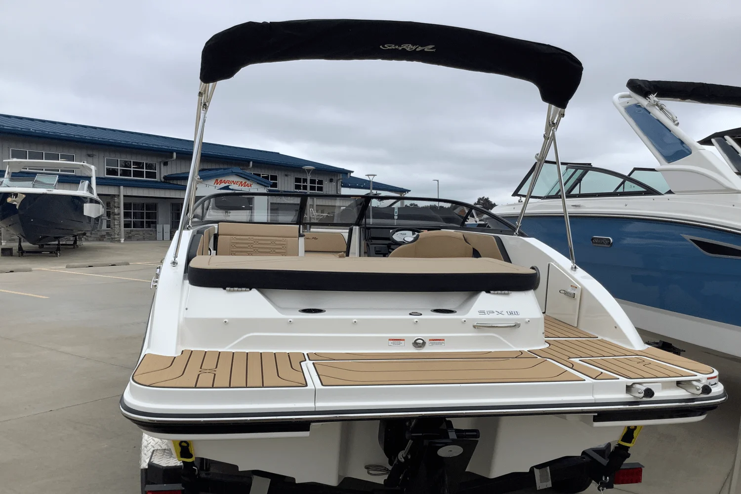 2025 Sea Ray SPX 190 Image Thumbnail #4