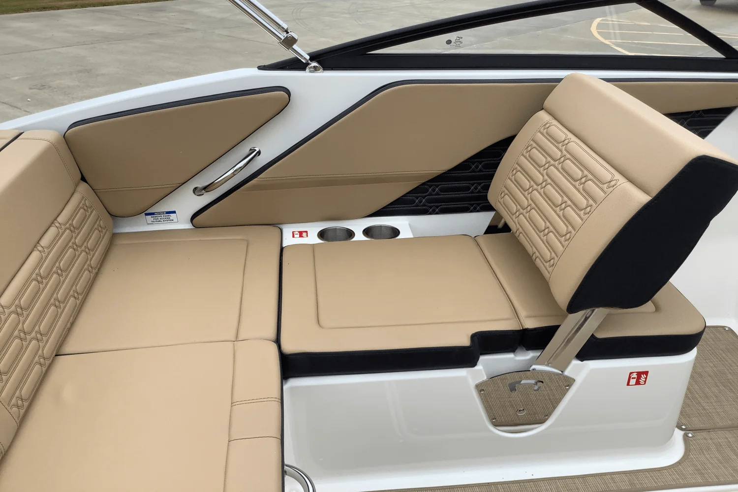 2025 Sea Ray SPX 190 Image Thumbnail #12