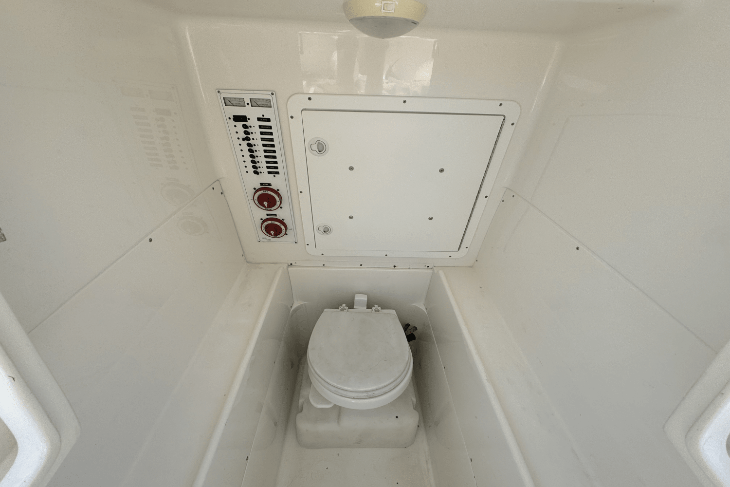 2006 SeaVee 290B Image Thumbnail #36