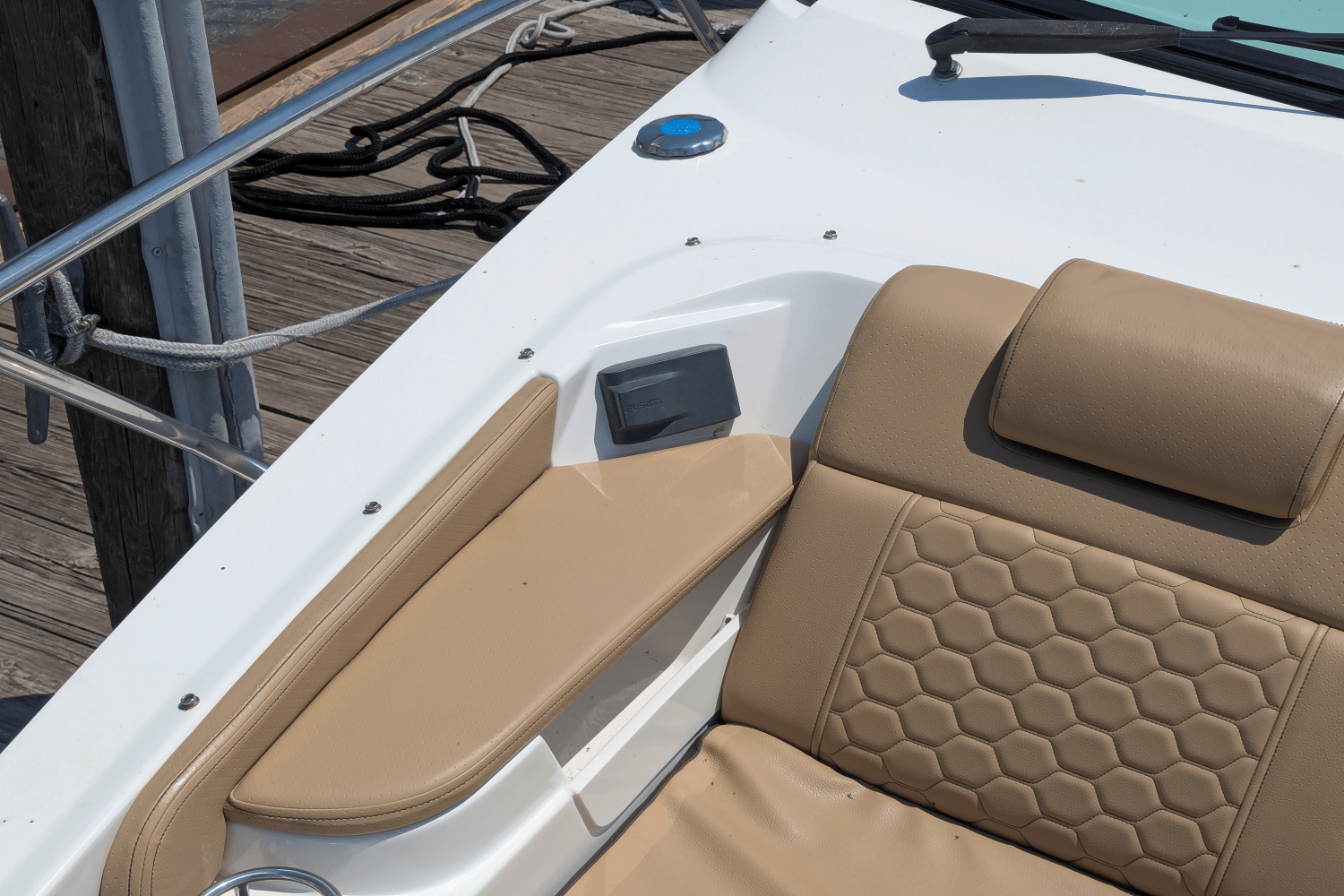 2023 Sea Ray 320 DA Image Thumbnail #35