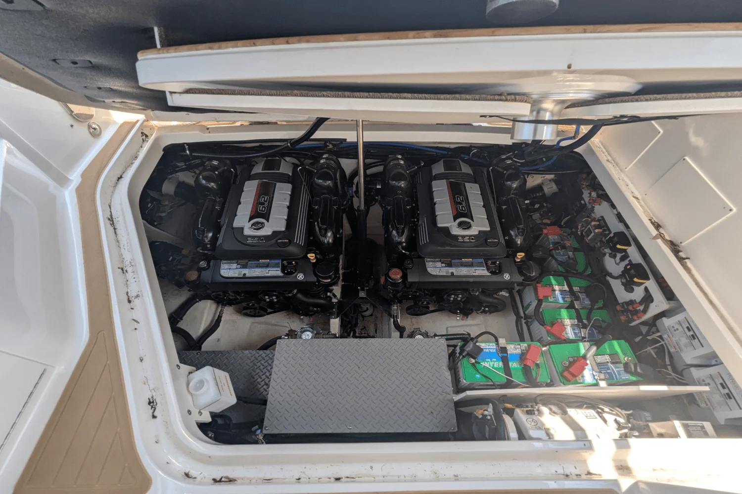 2023 Sea Ray 320 DA Image Thumbnail #38