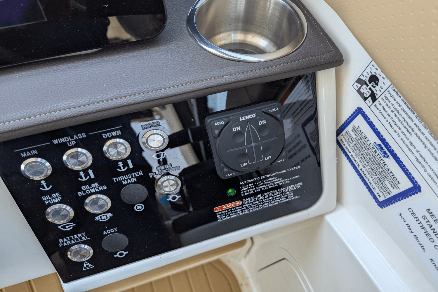 2023 Sea Ray 320 DA Image Thumbnail #14