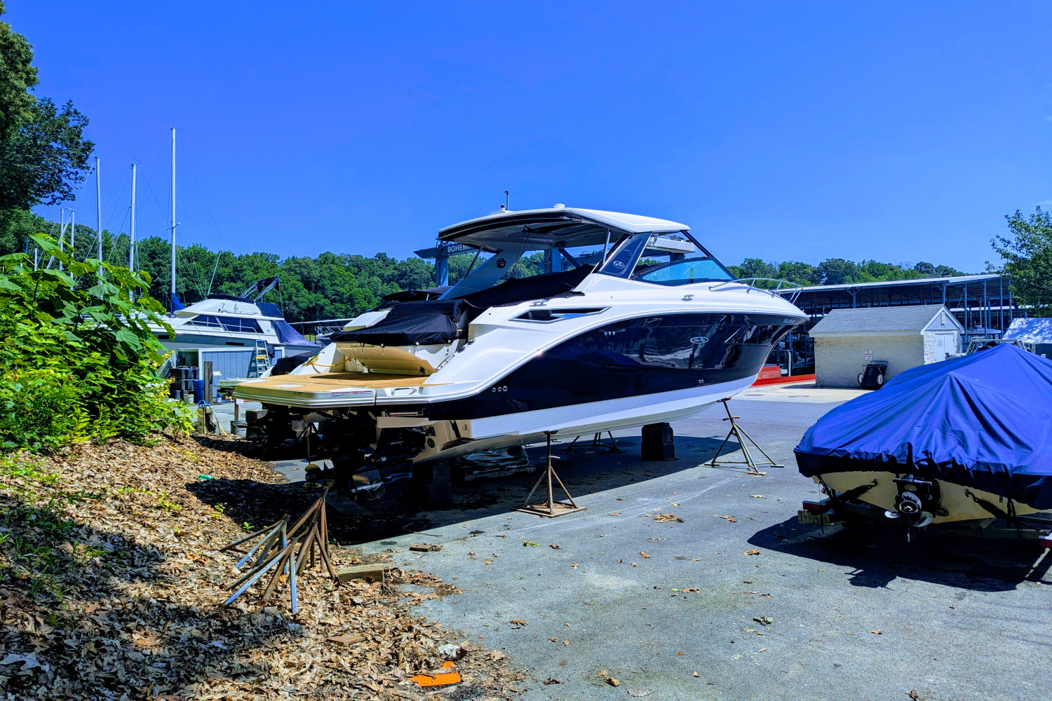 2023 Sea Ray 320 DA Image Thumbnail #62