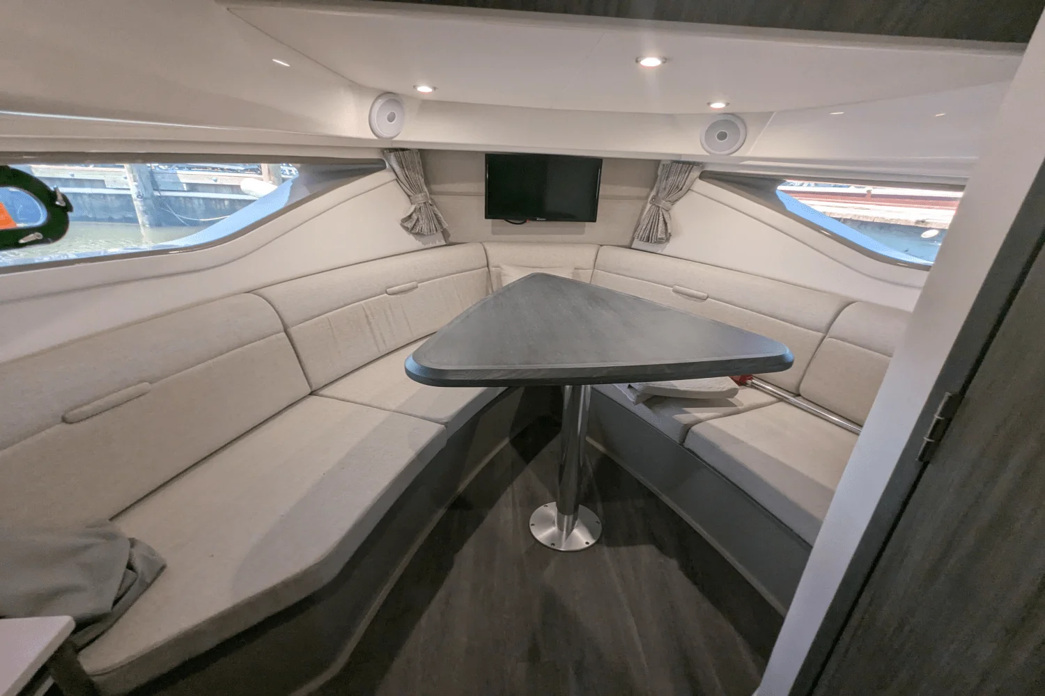 2023 Sea Ray 320 DA Image Thumbnail #47