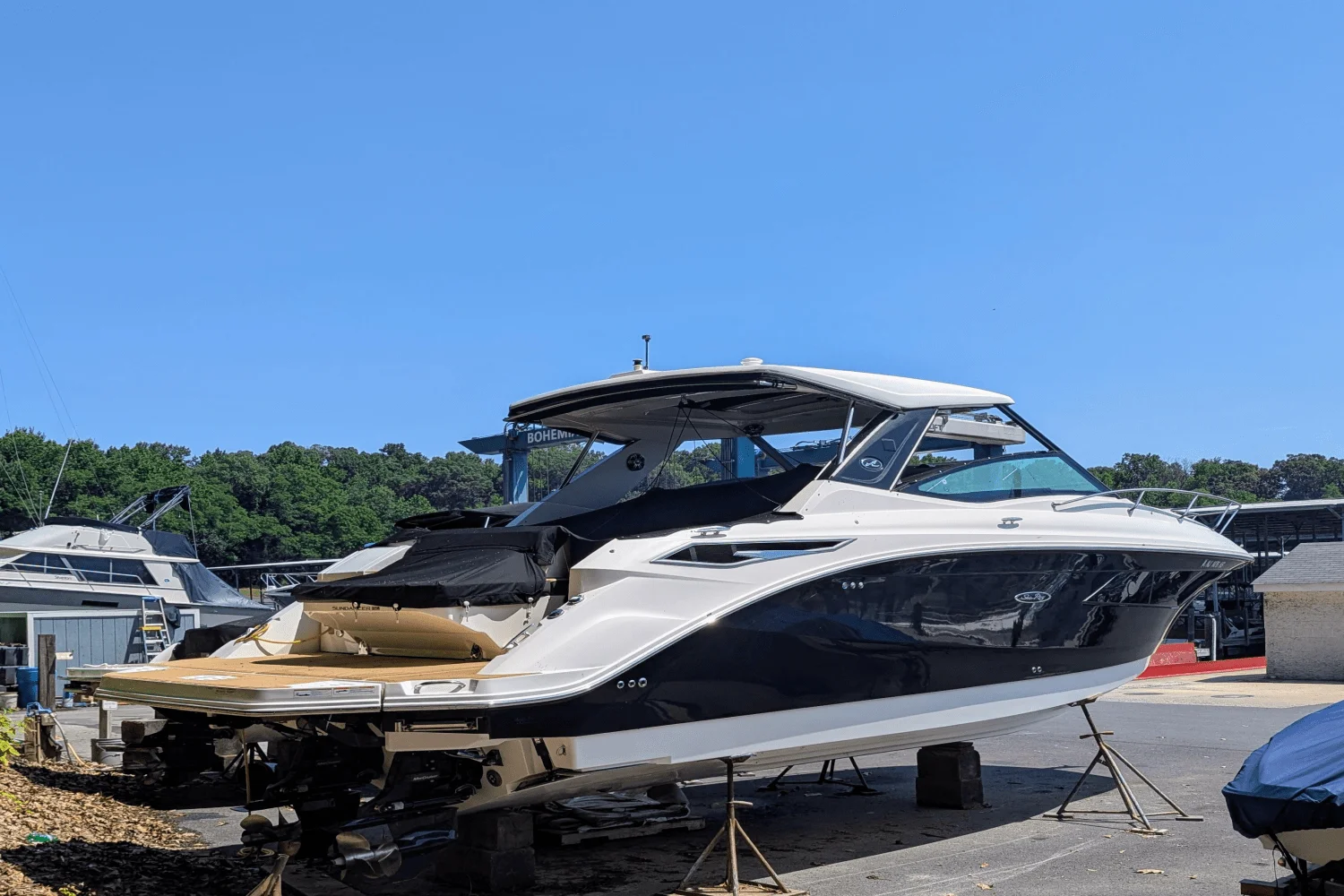 2023 Sea Ray 320 DA Image Thumbnail #63