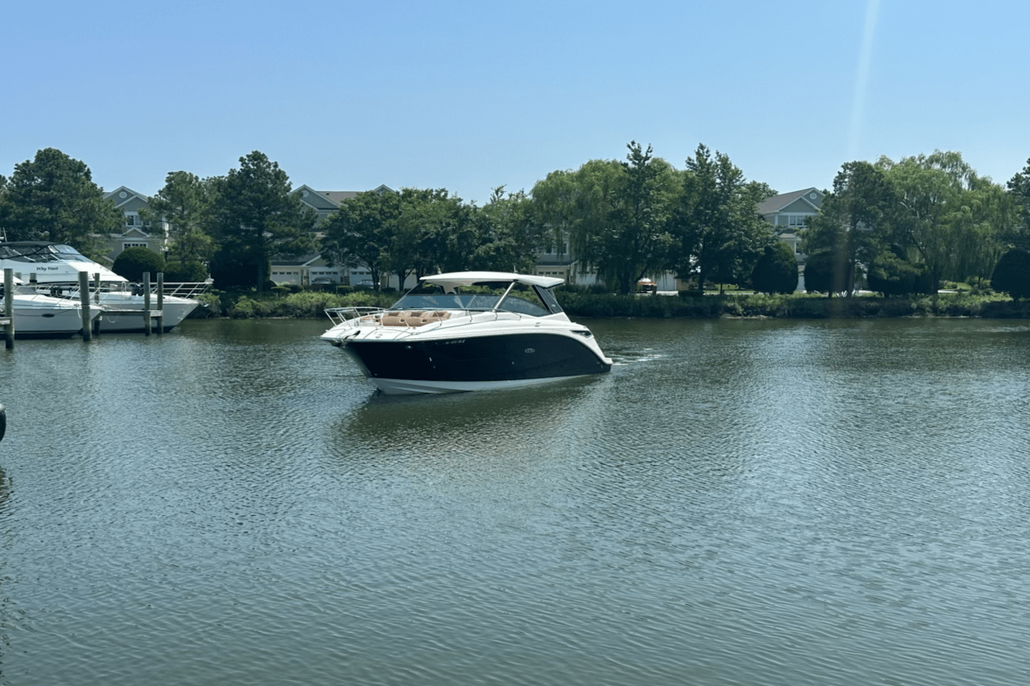 2023 Sea Ray 320 DA Image Thumbnail #6