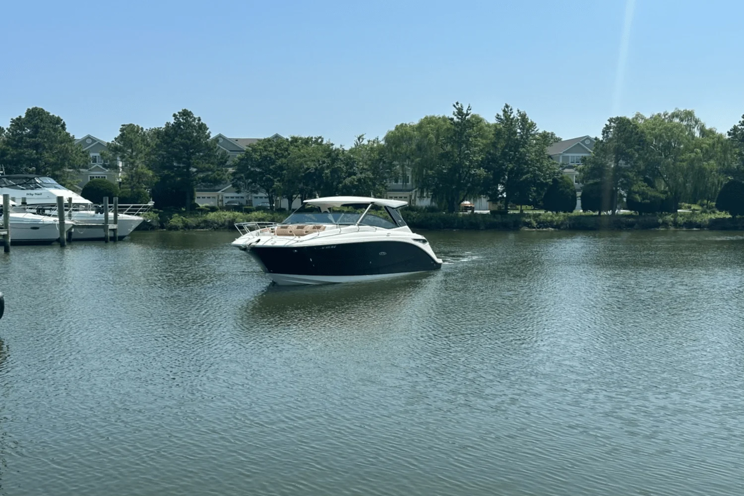 2023 Sea Ray 320 DA Image Thumbnail #6