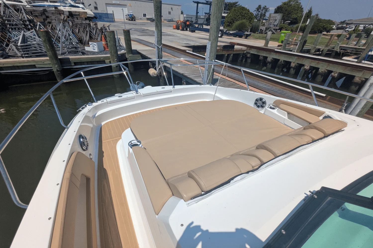 2023 Sea Ray 320 DA Image Thumbnail #33