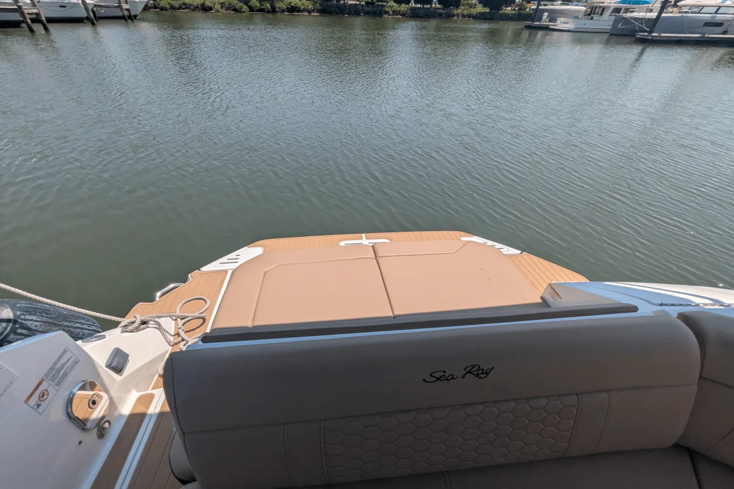 2023 Sea Ray 320 DA Image Thumbnail #26