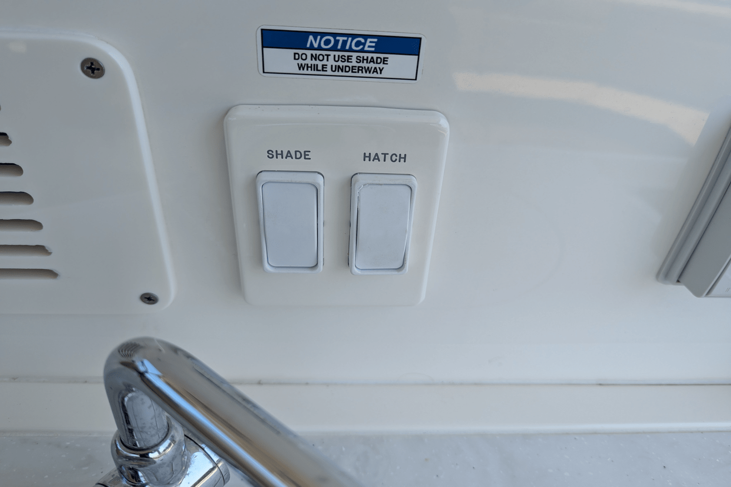 2023 Sea Ray 320 DA Image Thumbnail #19