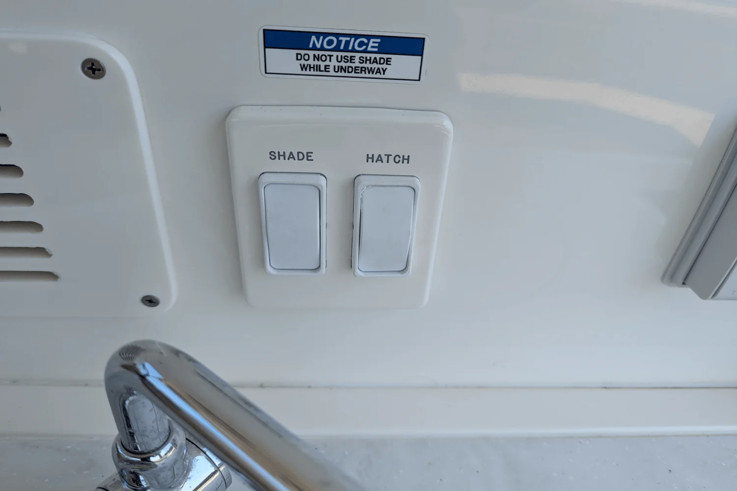 2023 Sea Ray 320 DA Image Thumbnail #19