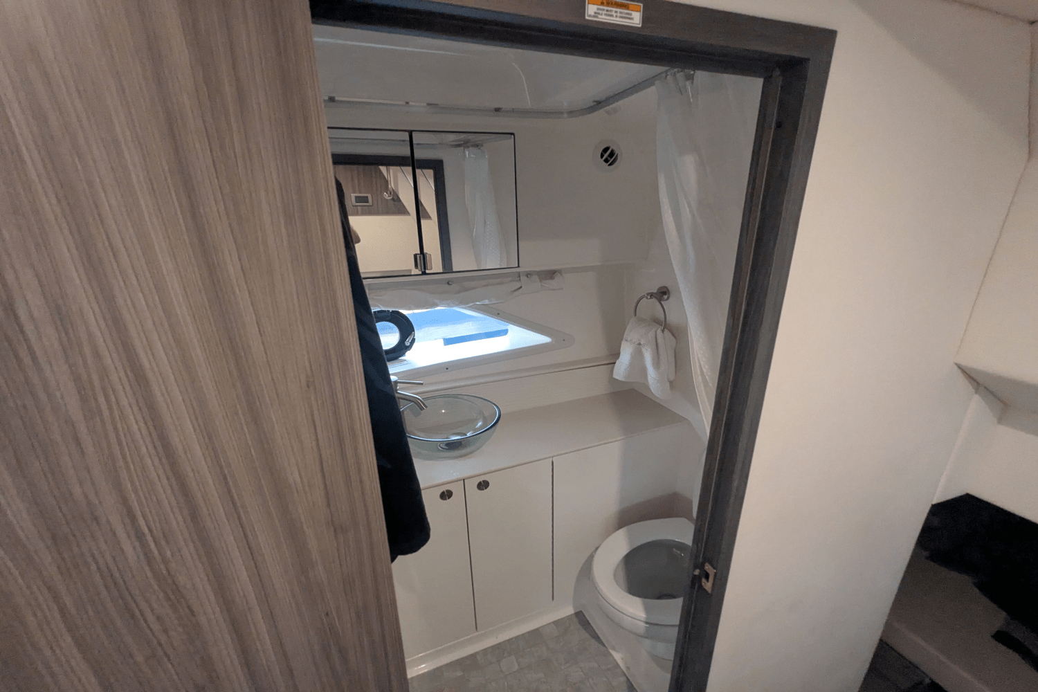 2023 Sea Ray 320 DA Image Thumbnail #49