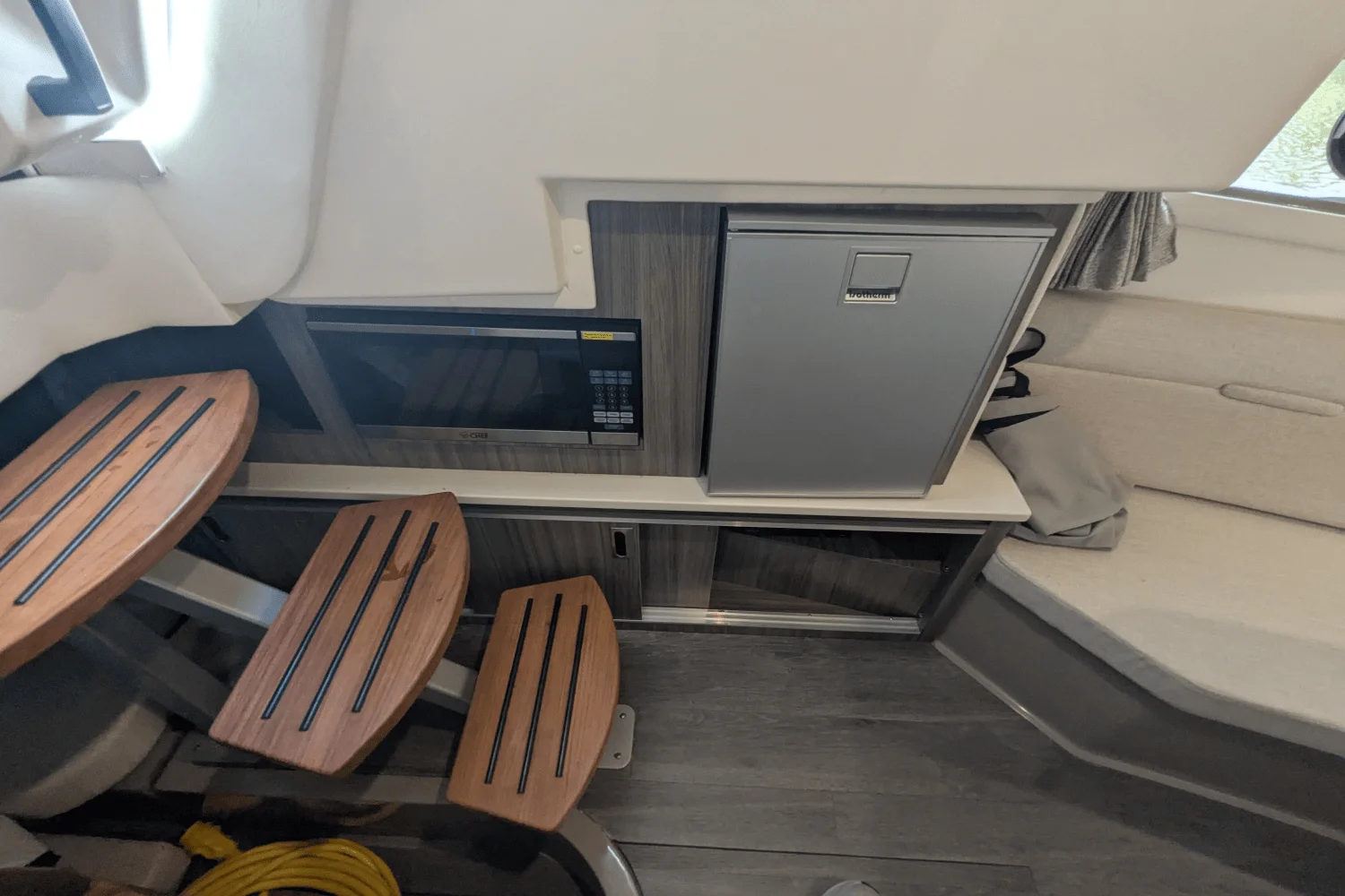 2023 Sea Ray 320 DA Image Thumbnail #46