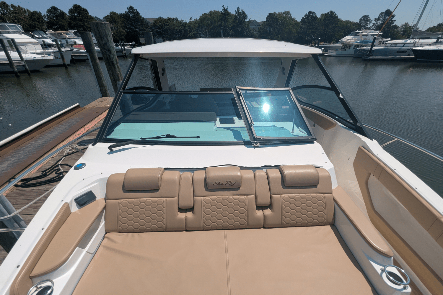 2023 Sea Ray 320 DA Image Thumbnail #36