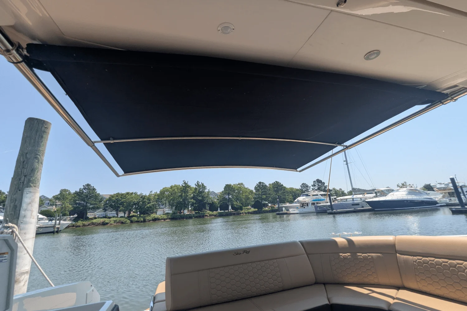 2023 Sea Ray 320 DA Image Thumbnail #24