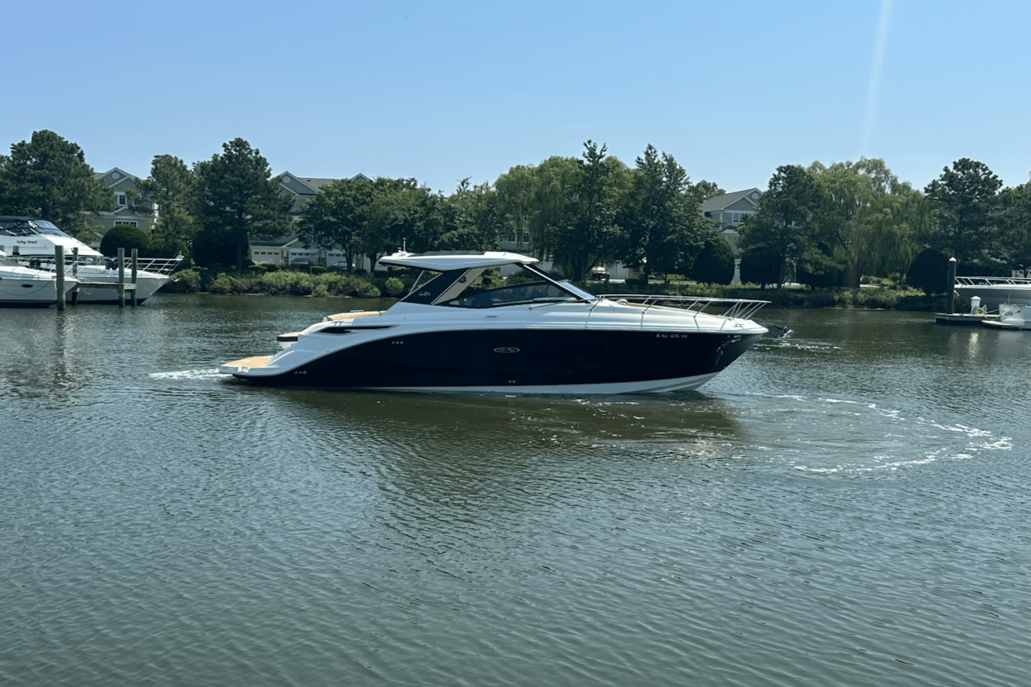 2023 Sea Ray 320 DA Image Thumbnail #1