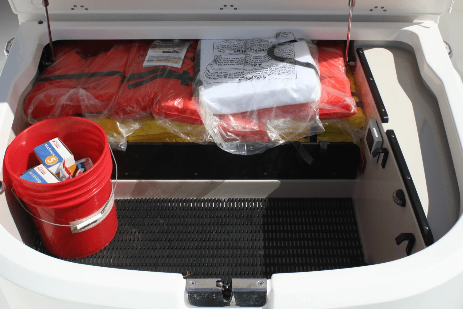 2018 Boston Whaler 38 OR Image Thumbnail #27