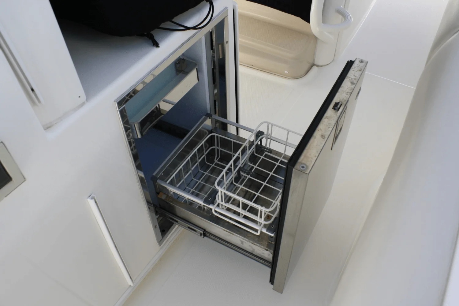 2018 Boston Whaler 38 OR Image Thumbnail #18