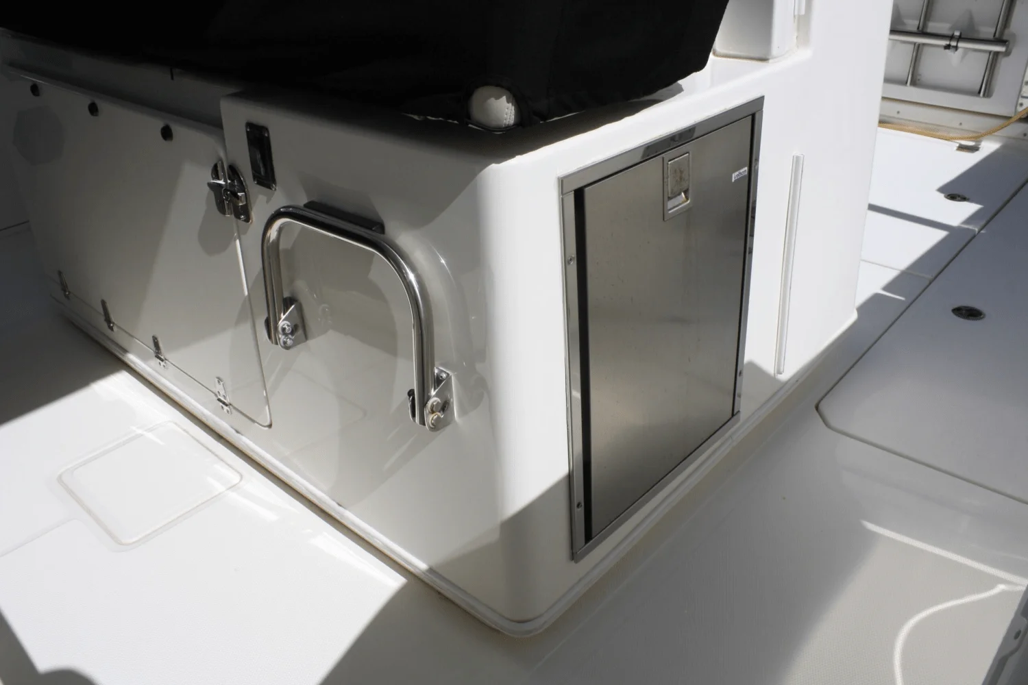 2018 Boston Whaler 38 OR Image Thumbnail #28