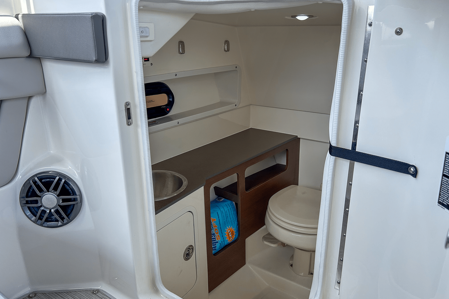 2023 Sea Ray 270 SDX OUTBOARD Image Thumbnail #33