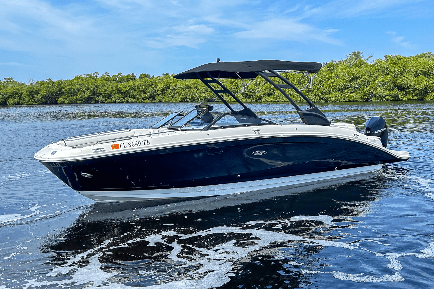 2023 Sea Ray 270 SDX OUTBOARD Image Thumbnail #9