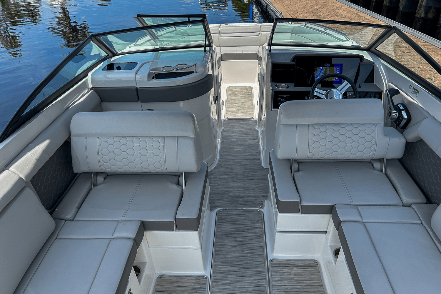 2023 Sea Ray 270 SDX OUTBOARD Image Thumbnail #29