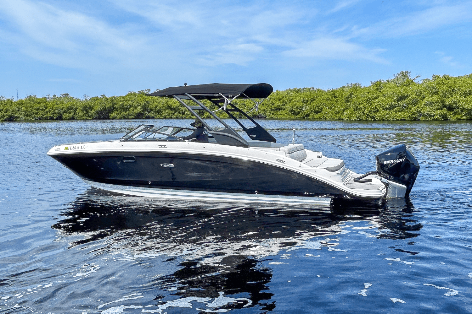2023 Sea Ray 270 SDX OUTBOARD Image Thumbnail #10