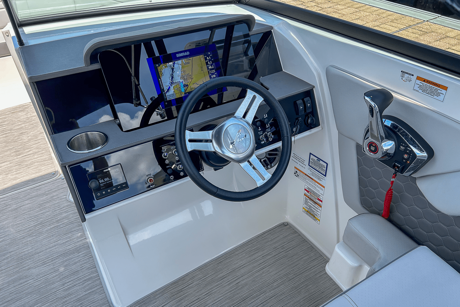 2023 Sea Ray 270 SDX OUTBOARD Image Thumbnail #22