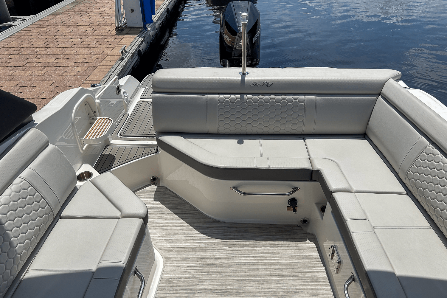 2023 Sea Ray 270 SDX OUTBOARD Image Thumbnail #21