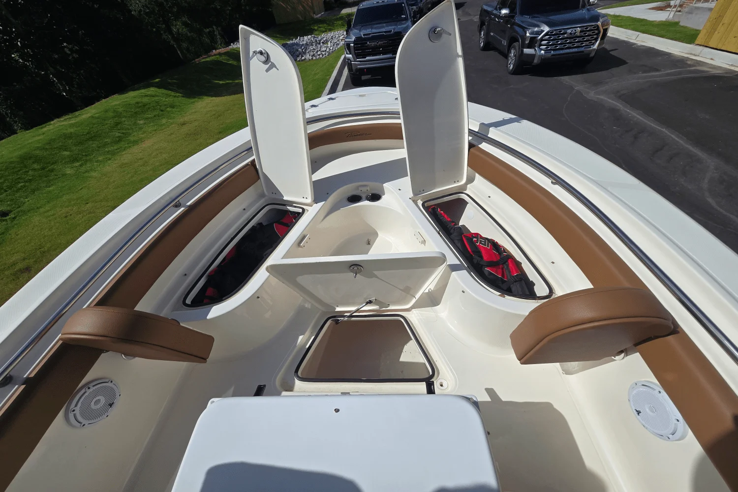 2024 Pioneer ISLANDER 222 Image Thumbnail #24