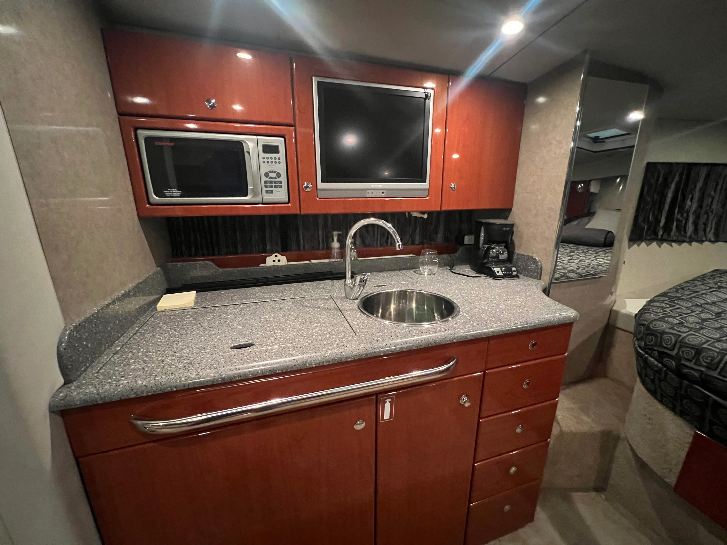 2005 Formula 34 PC Image Thumbnail #45