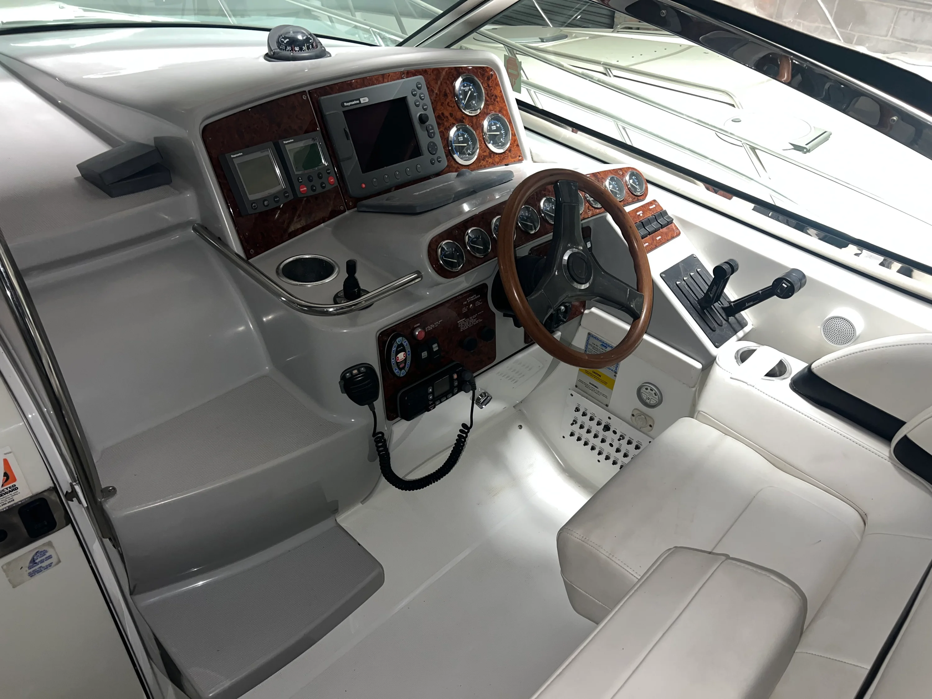 2005 Formula 34 PC Image Thumbnail #16