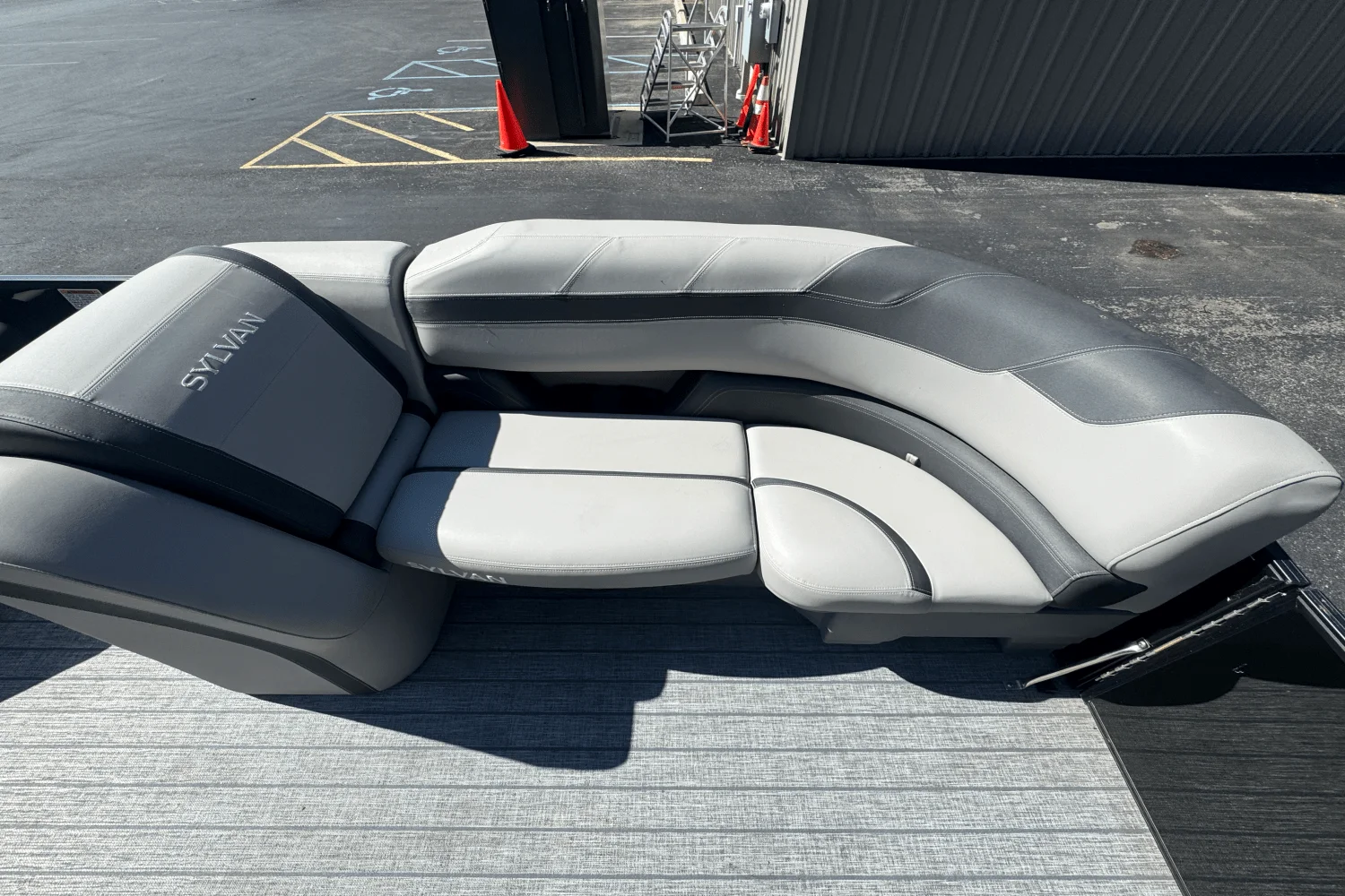 2022 Sylvan L3 LZ Image Thumbnail #12