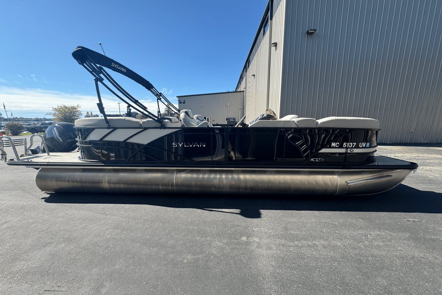 2022 Sylvan L3 LZ Image Thumbnail #1