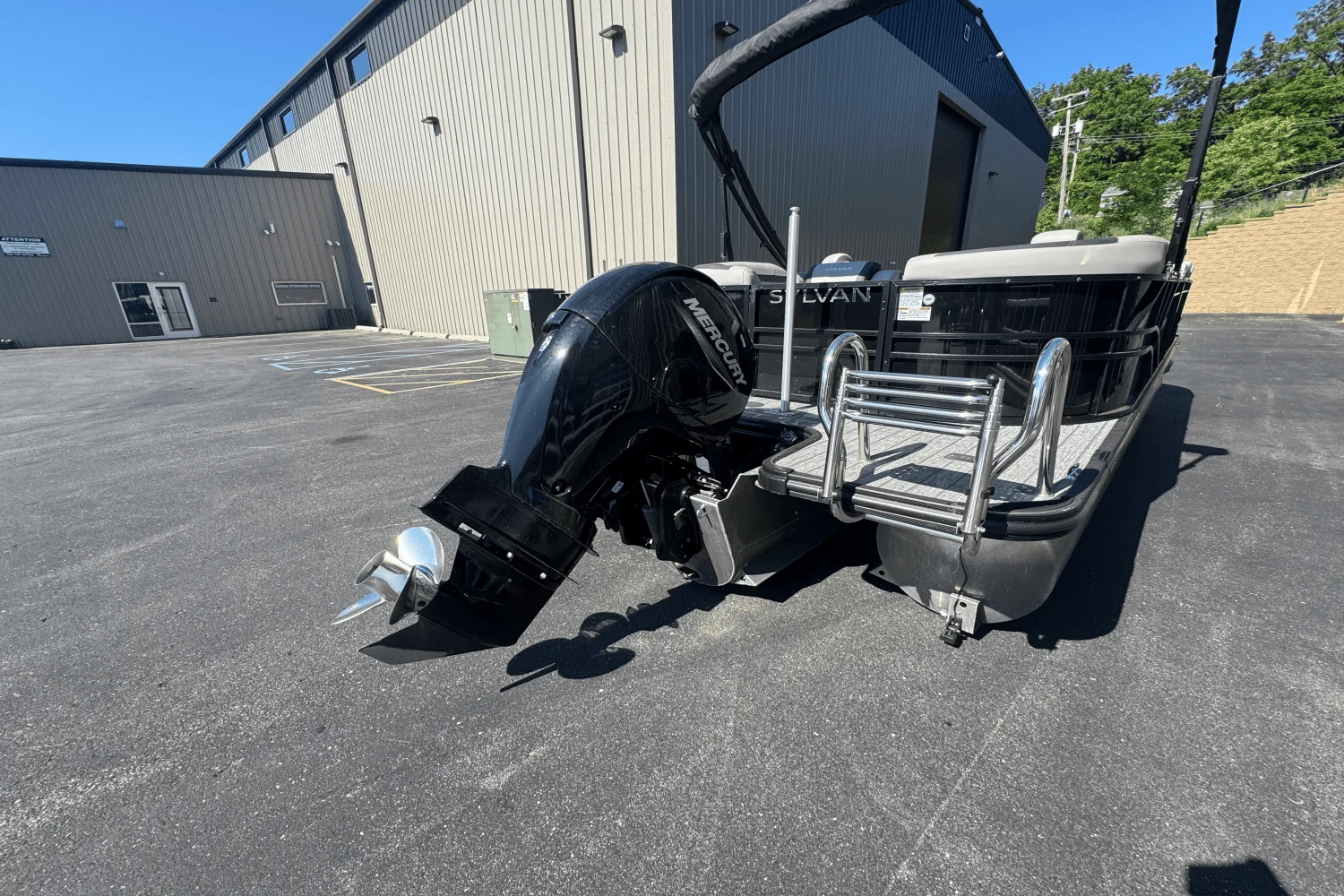 2022 Sylvan L3 LZ Image Thumbnail #9