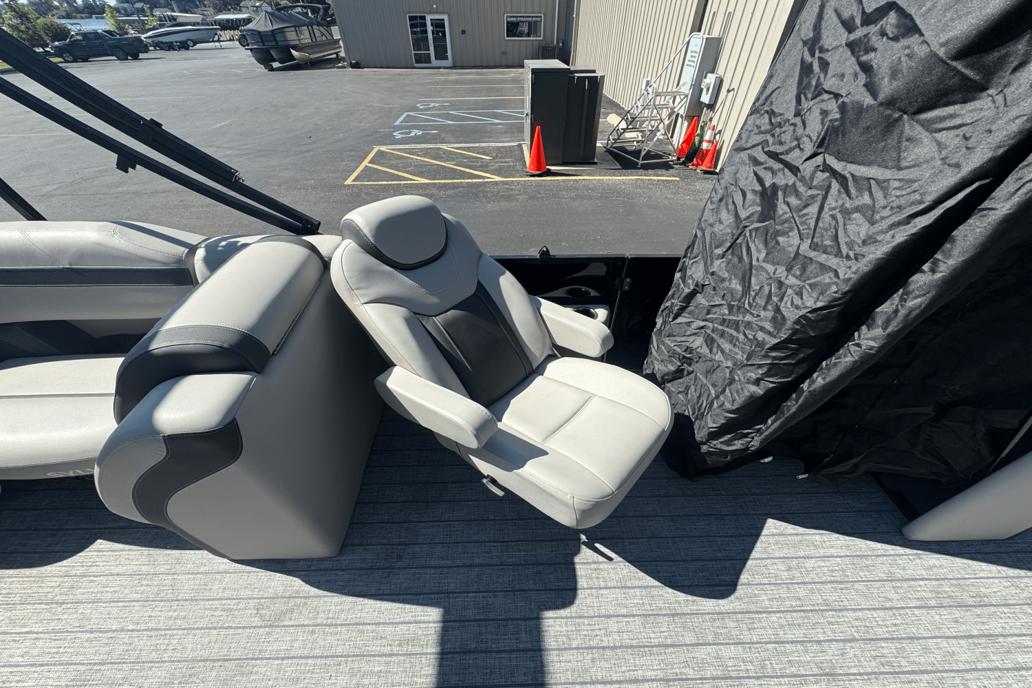 2022 Sylvan L3 LZ Image Thumbnail #16