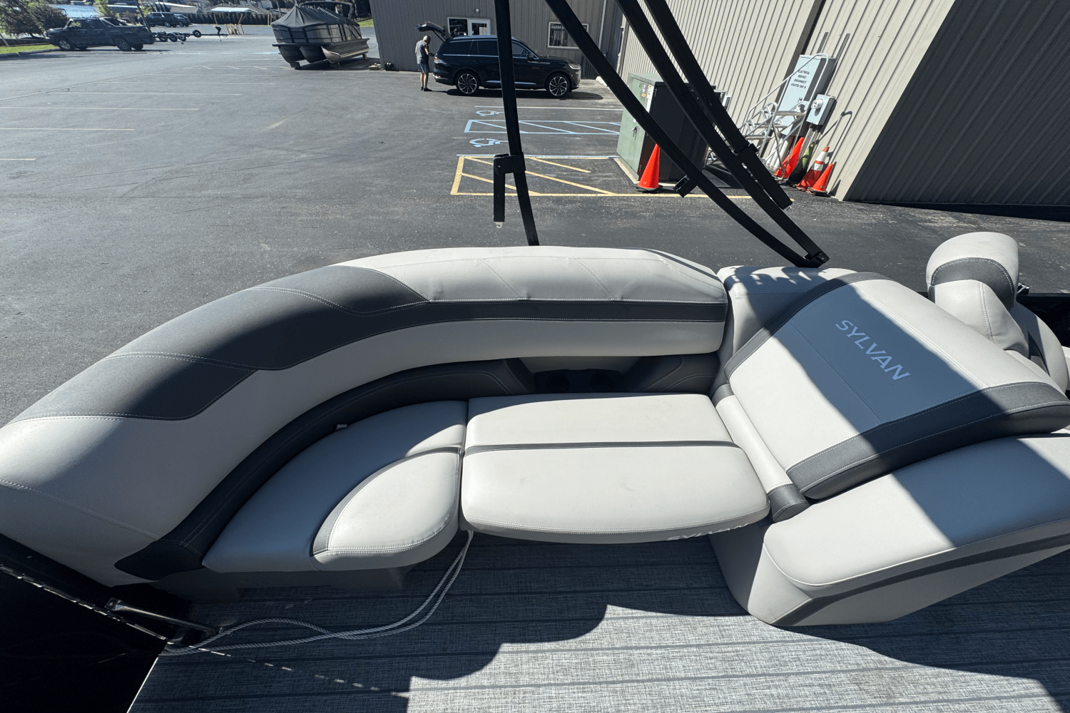 2022 Sylvan L3 LZ Image Thumbnail #19