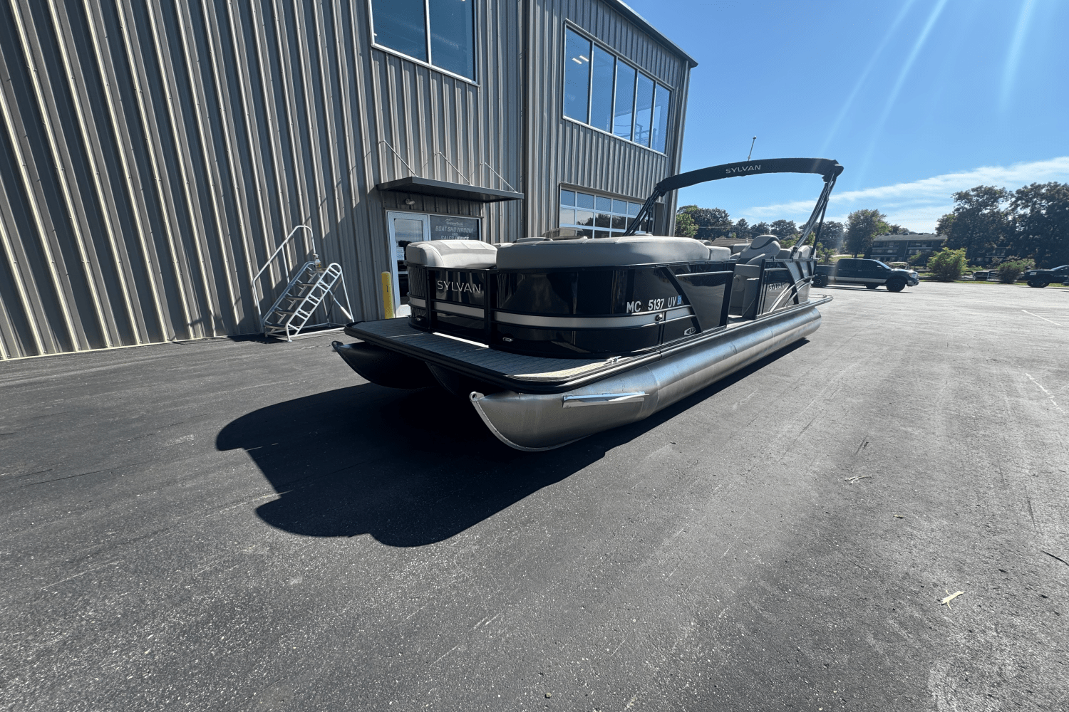 2022 Sylvan L3 LZ Image Thumbnail #3