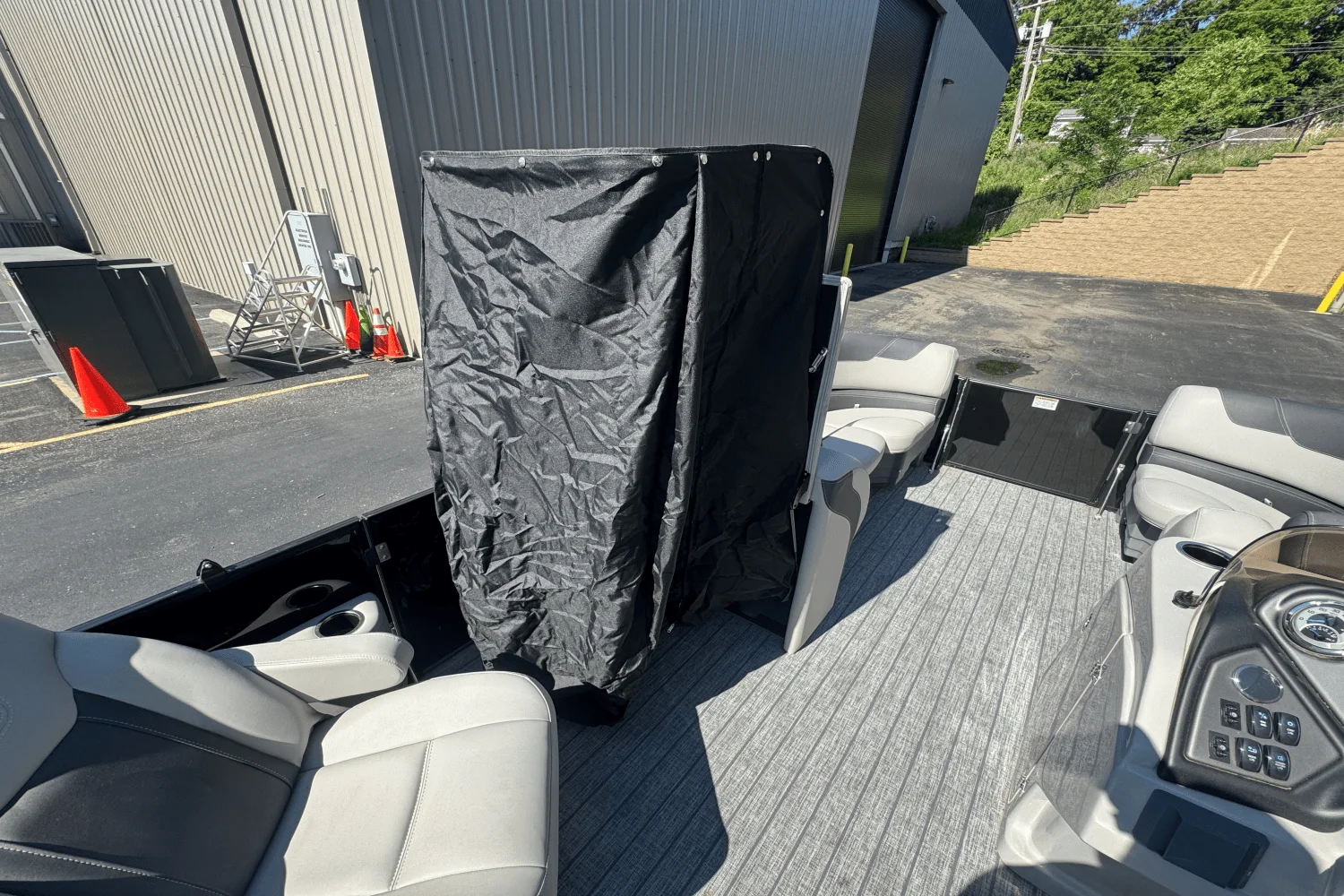 2022 Sylvan L3 LZ Image Thumbnail #17