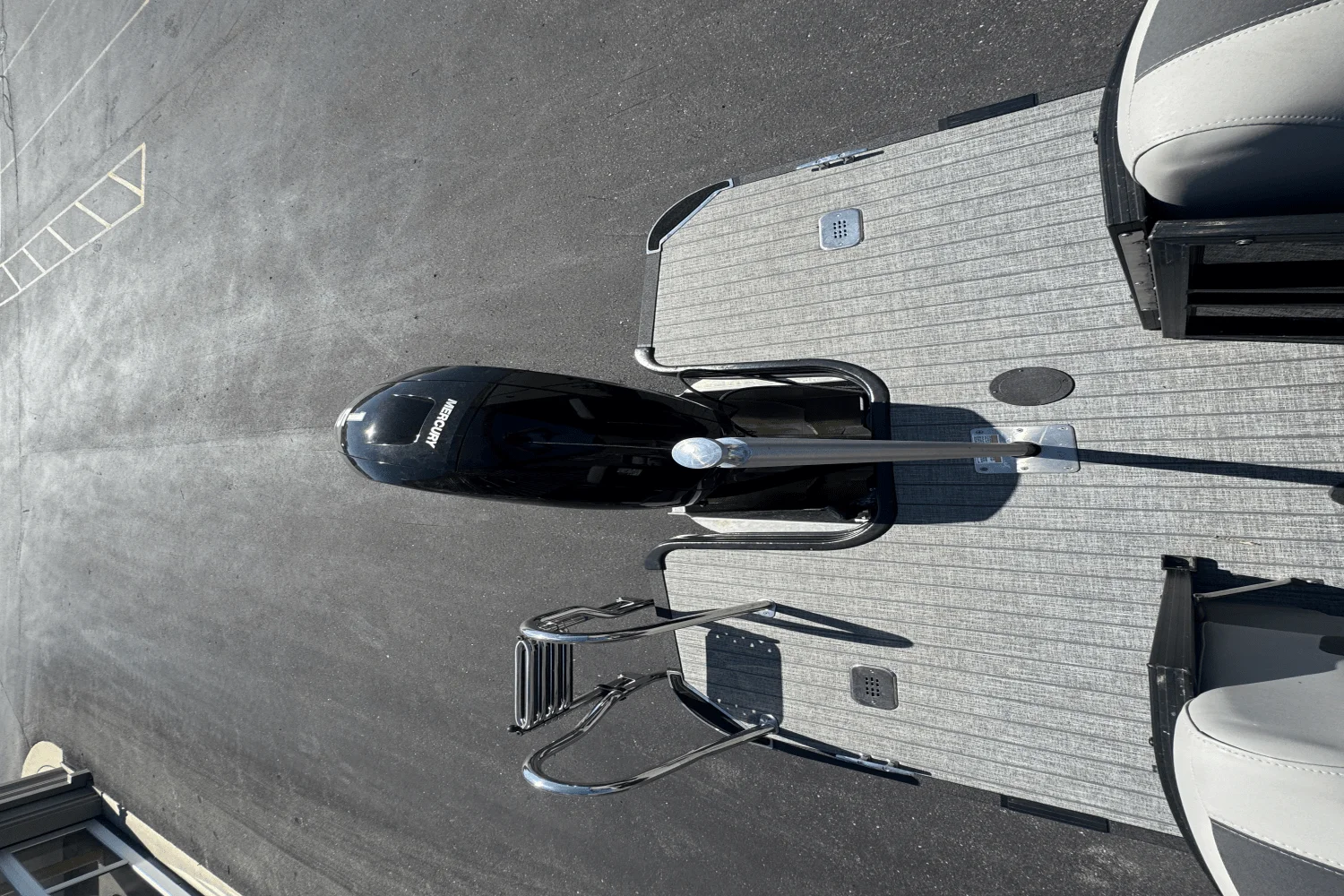 2022 Sylvan L3 LZ Image Thumbnail #21