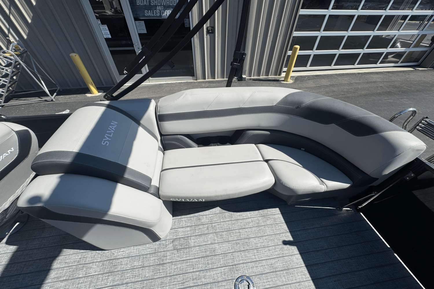 2022 Sylvan L3 LZ Image Thumbnail #20