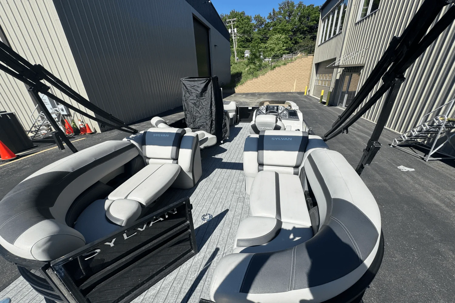 2022 Sylvan L3 LZ Image Thumbnail #6