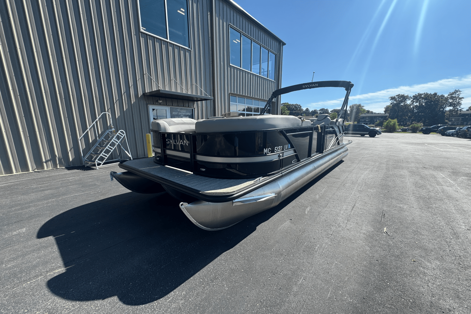 2022 Sylvan L3 LZ Image Thumbnail #4