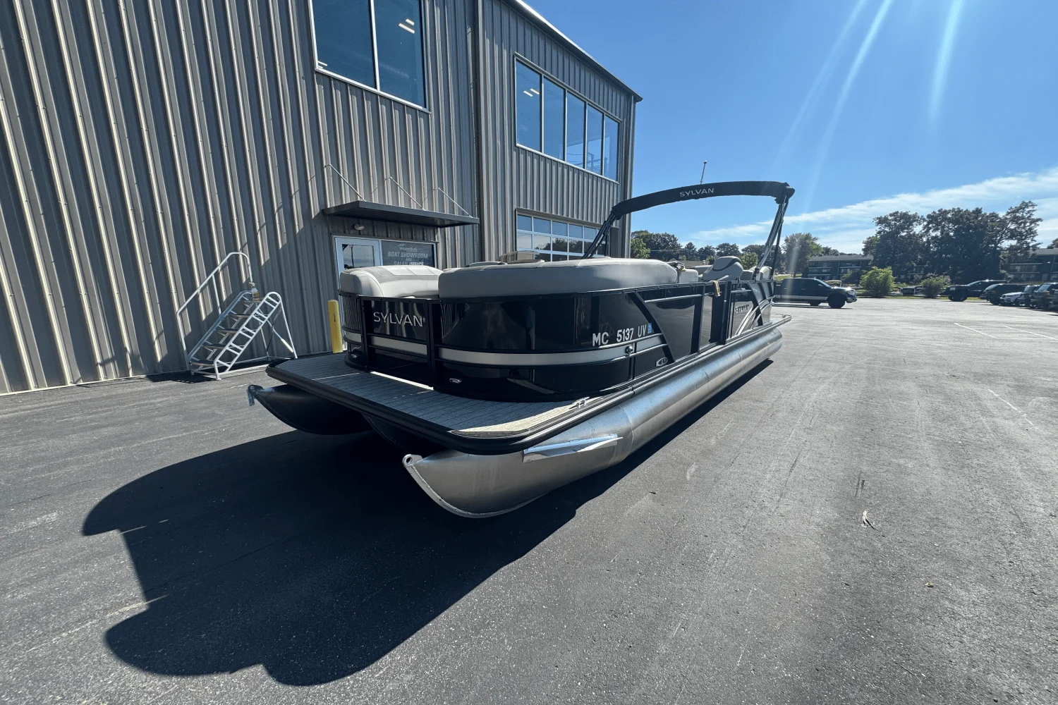 2022 Sylvan L3 LZ Image Thumbnail #4