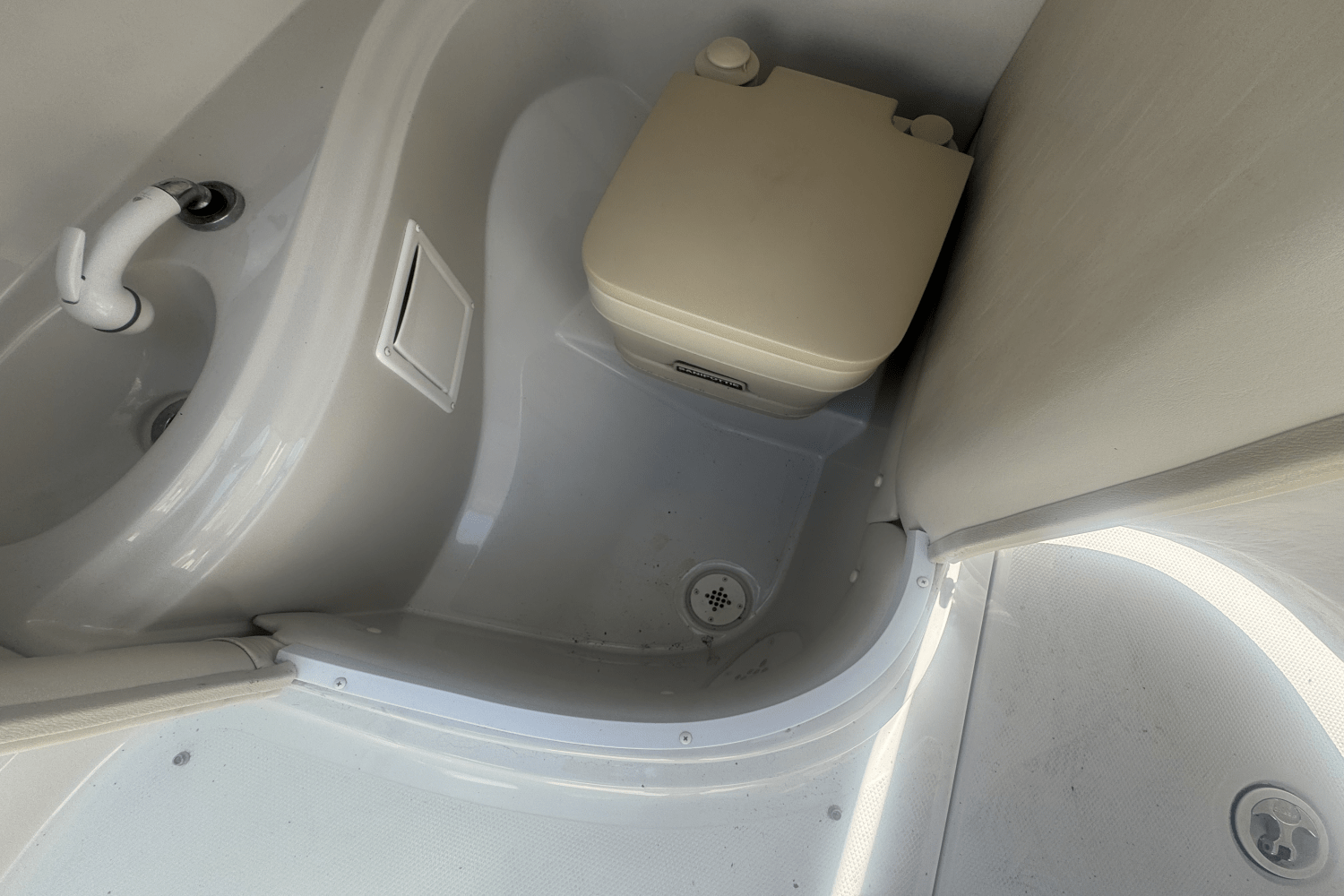 2005 Crownline 220 EX Image Thumbnail #19