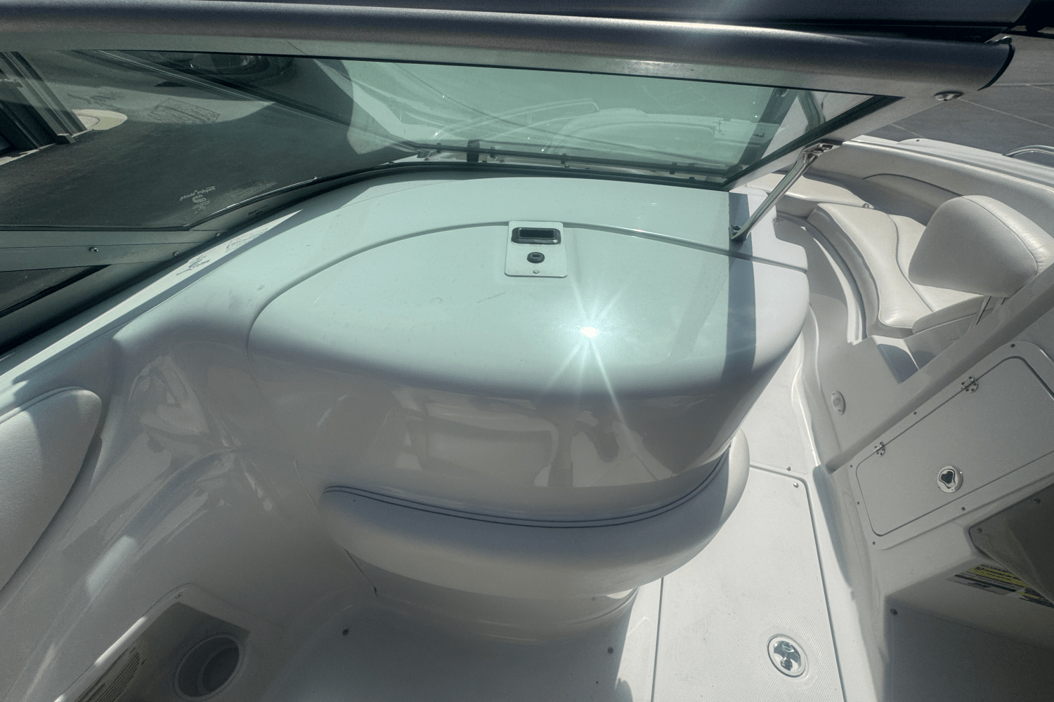 2005 Crownline 220 EX Image Thumbnail #21