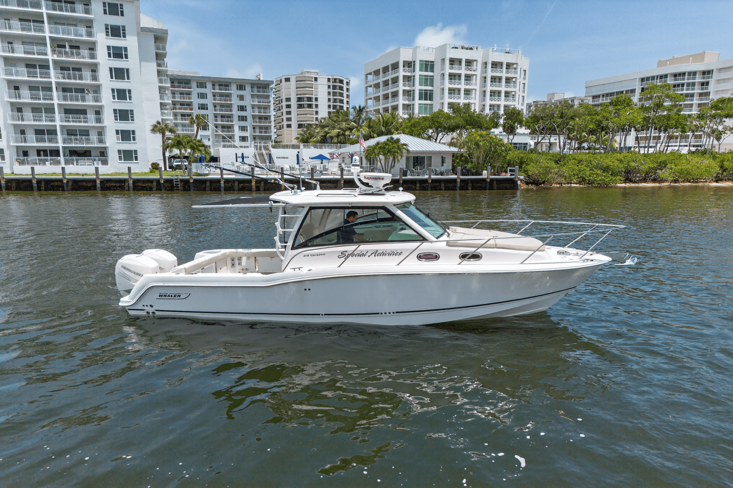 2019 Boston Whaler 315 CONQUEST Image Thumbnail #6
